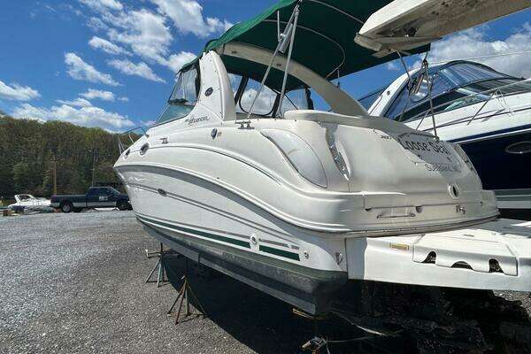 Photo of the 2004 Sea Ray 280 Sundancer "Loose Seal"