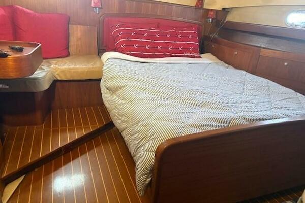 45ft Hunter Yacht For Sale 45ft Hunter Yacht For Sale