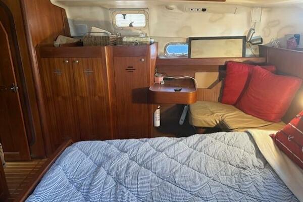 45ft Hunter Yacht For Sale 45ft Hunter Yacht For Sale