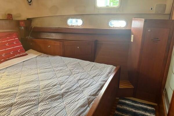45ft Hunter Yacht For Sale 45ft Hunter Yacht For Sale