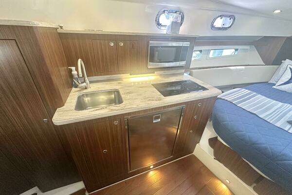 Pursuit OS 355 Yacht For Sale