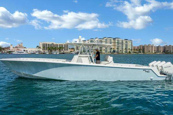 Photo of the 2019 SeaVee 390Z