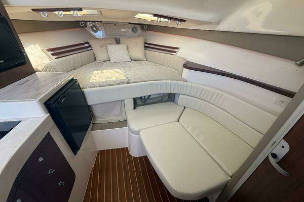 Grady-White 330 Express Yacht For Sale