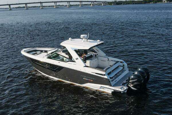 Photo of the 2023 Monterey 385SS Super Sport