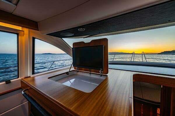 Nimbus 405 Coupe Yacht For Sale