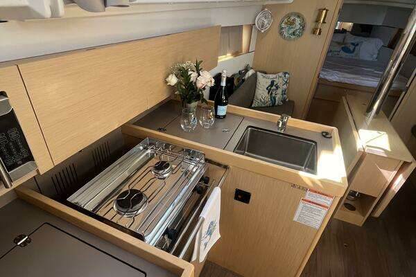 Beneteau 38.1 Yacht For Sale