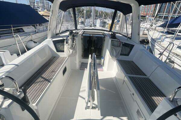 Beneteau 38.1 Yacht For Sale