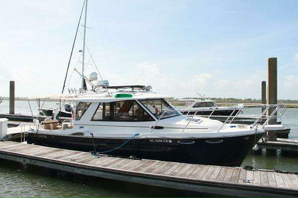 Photo of the 2016 Cutwater 28 LE "Seahorse"