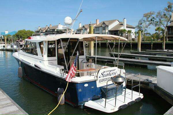 Photo of the 2016 Cutwater 28 LE "Seahorse"