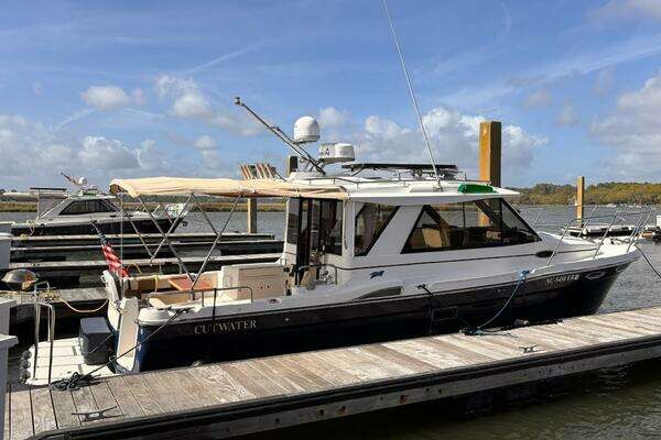 Photo of the 2016 Cutwater 28 LE "Seahorse"