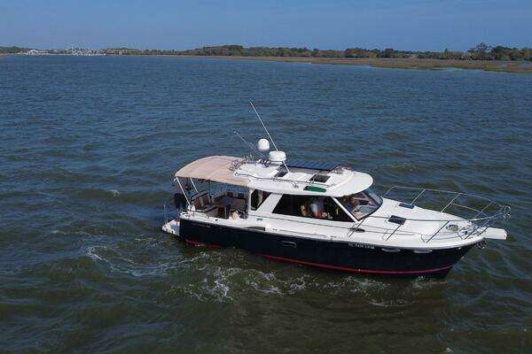 Photo of the 2016 Cutwater 28 LE "Seahorse"