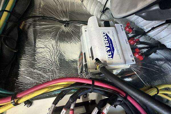 Cruisers Yachts 390 Express Coupe Yacht For Sale