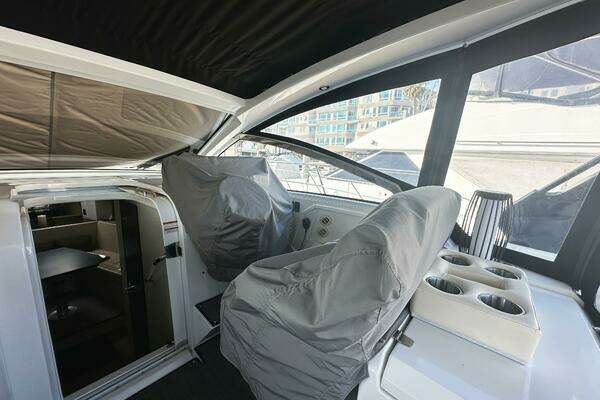 Cruisers Yachts 390 Express Coupe Yacht For Sale