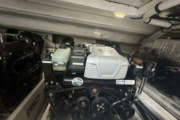 Cruisers Yachts 390 Express Coupe Yacht For Sale