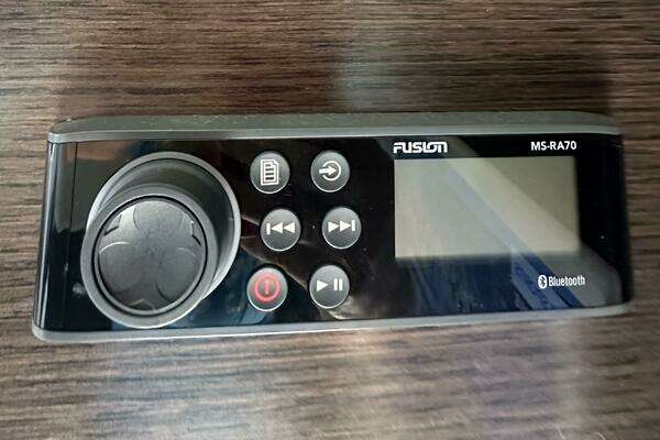 Cruisers Yachts 390 Express Coupe Yacht For Sale