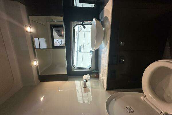 Cruisers Yachts 390 Express Coupe Yacht For Sale