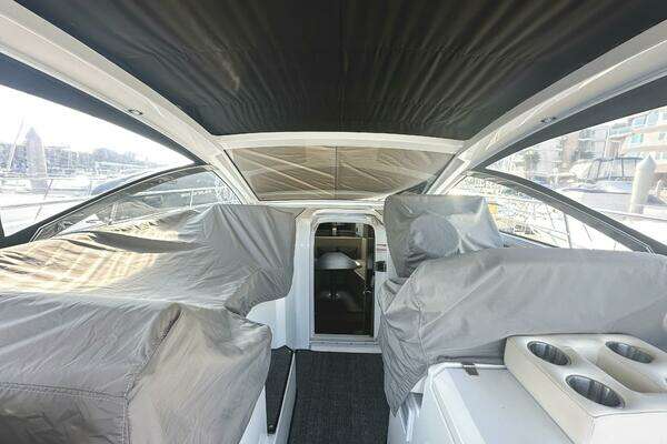 Cruisers Yachts 390 Express Coupe Yacht For Sale