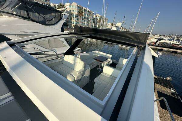 Cruisers Yachts 390 Express Coupe Yacht For Sale