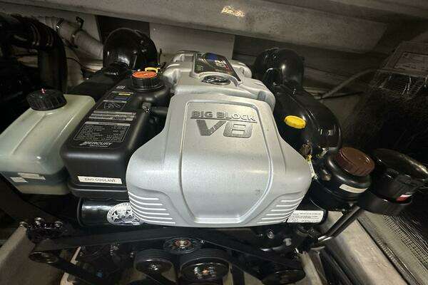 Cruisers Yachts 390 Express Coupe Yacht For Sale