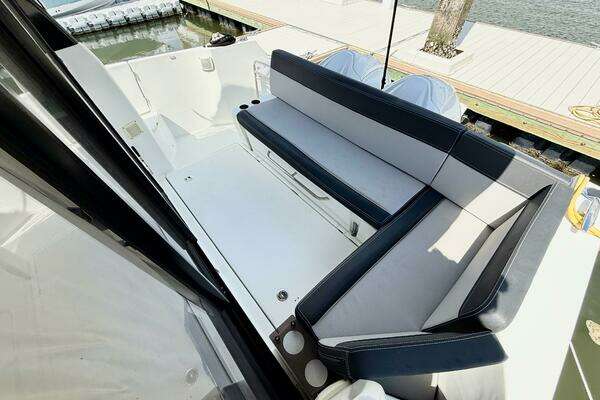 Jeanneau NC 1095 Coupe Yacht For Sale