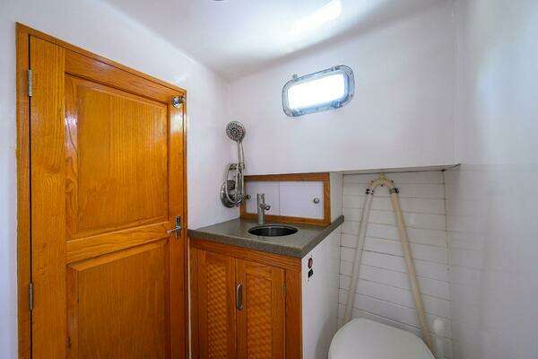 Custom 46 Dennis Schreibert Schooner Yacht For Sale