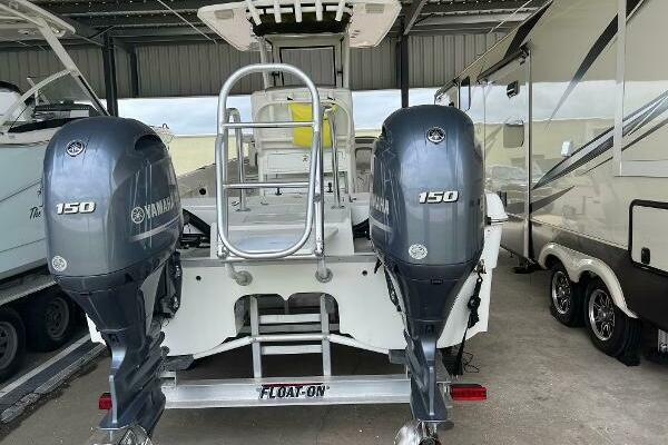 23ft World Cat Yacht For Sale