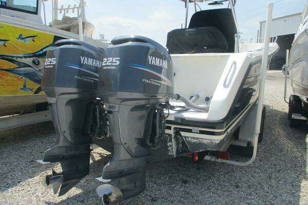 Photo of the 2006 Pursuit 