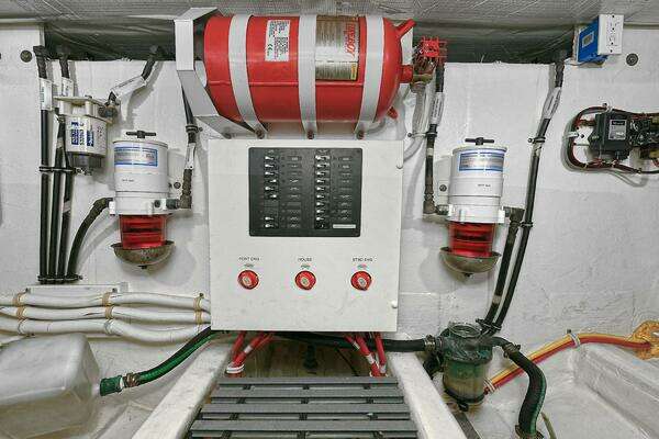 2015 Tiara Yachts 44