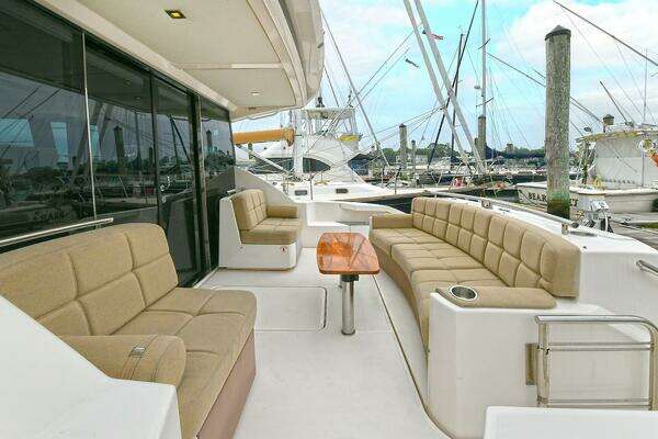 2015 Tiara Yachts 44
