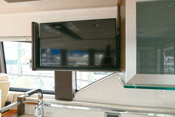 2015 Tiara Yachts 44