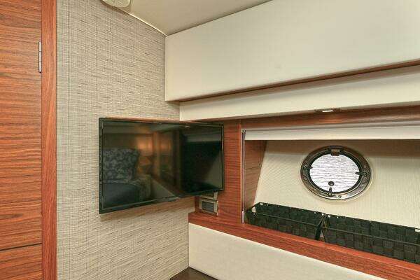 2015 Tiara Yachts 44