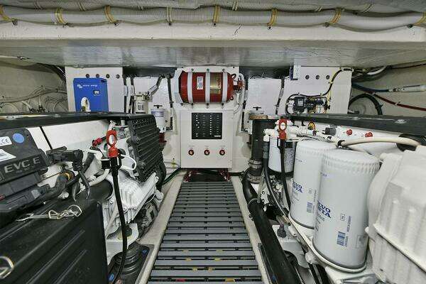 2015 Tiara Yachts 44