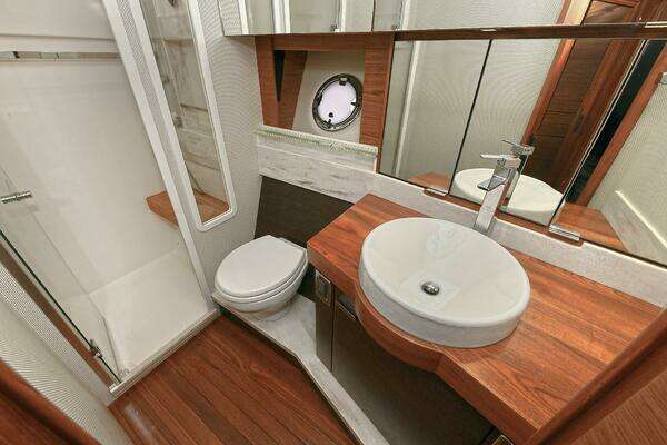 2015 Tiara Yachts 44