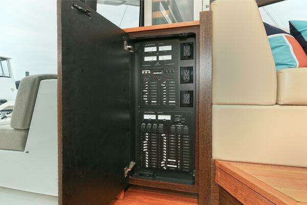 2015 Tiara Yachts 44