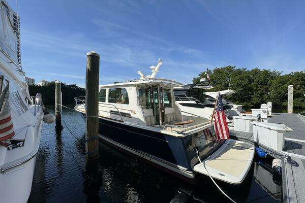 42-ft-Sabre-2019-Salon Express- MARINETTE Aventura Florida United States  yacht for sale