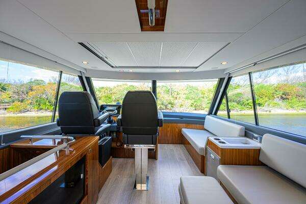 Riviera 58 Sports Motor Yacht Yacht For Sale