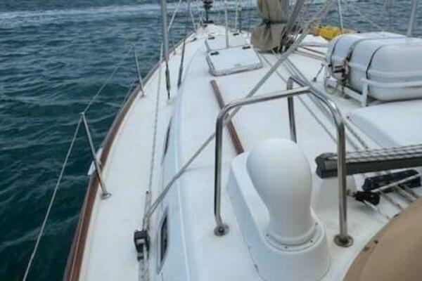 WindSwept 46ft Beneteau Yacht For Sale