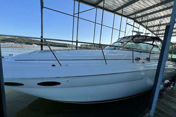 Photo of the 2001 Sea Ray 380 Sundancer