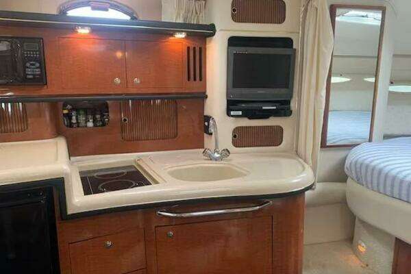 Photo of the 2002 Sea Ray Sundancer "KEENELY STATED"
