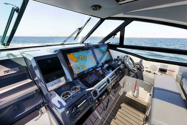 Formula 430 Super Sport Crossover Yacht For Sale