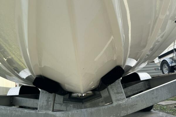 23ft Boston Whaler Yacht For Sale