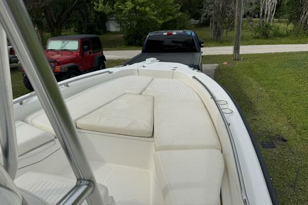 23ft Boston Whaler Yacht For Sale