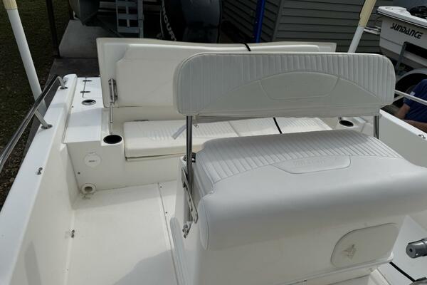 23ft Boston Whaler Yacht For Sale