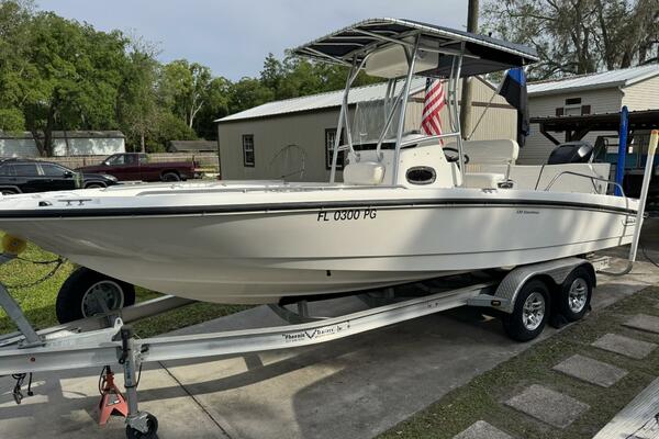 23ft Boston Whaler Yacht For Sale