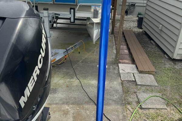 23ft Boston Whaler Yacht For Sale