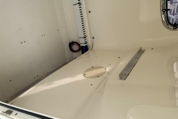 23ft Boston Whaler Yacht For Sale