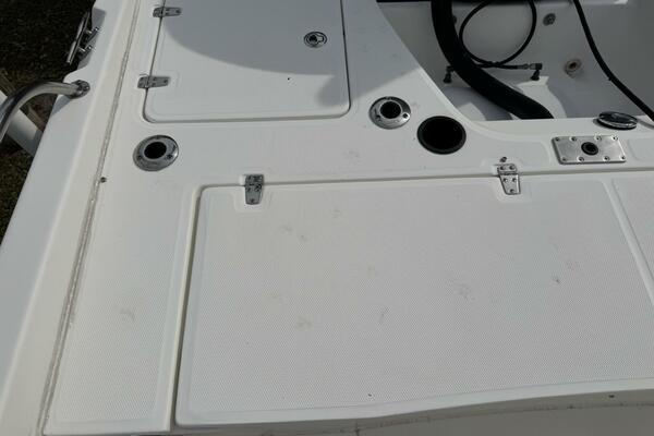 23ft Boston Whaler Yacht For Sale