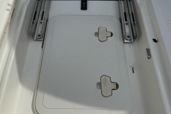 23ft Boston Whaler Yacht For Sale