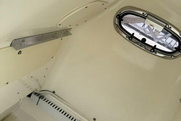 23ft Boston Whaler Yacht For Sale