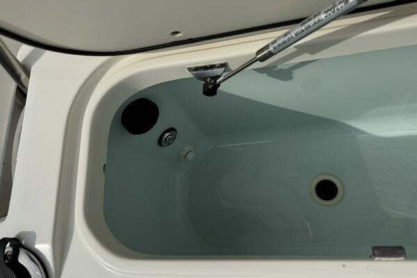 23ft Boston Whaler Yacht For Sale